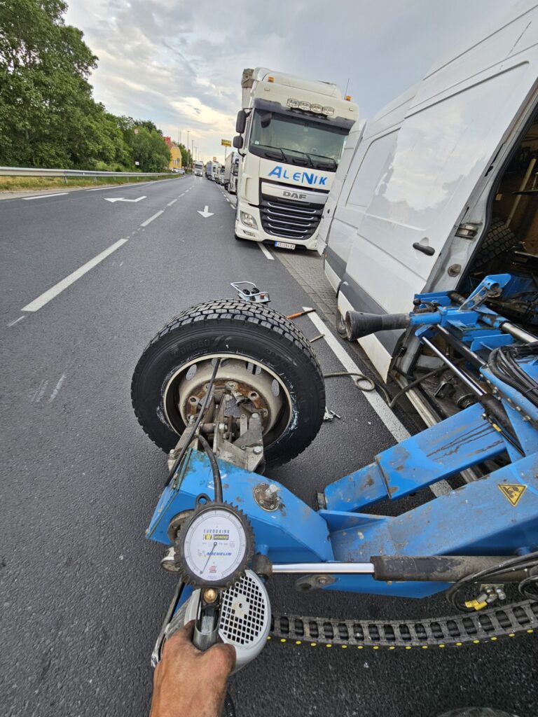 Mobilgumis Veresegyhaza, Veres mobilgumis 0-24 hazhoz megyunk